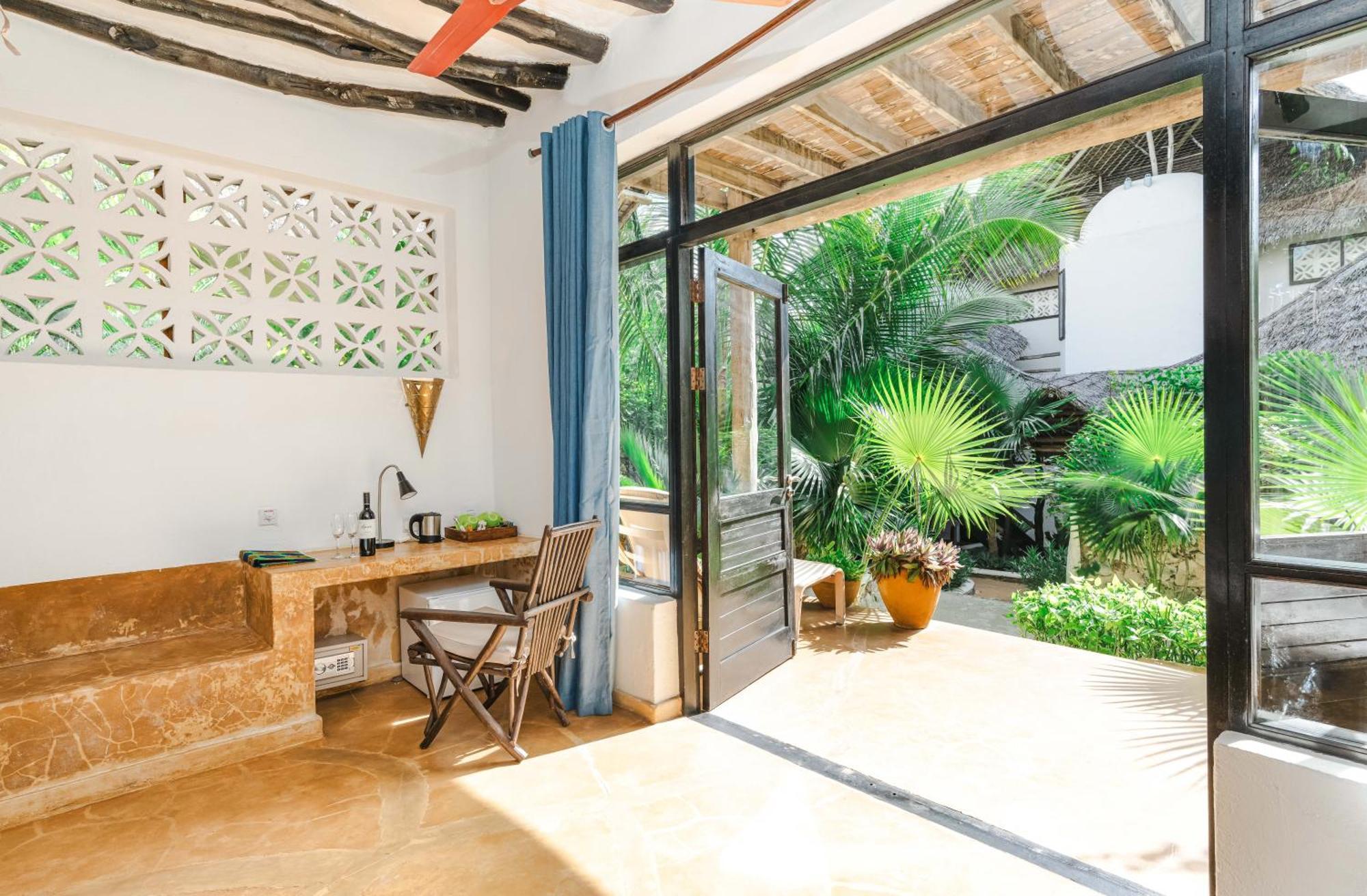 מאטמווה Sunshine Bay Hotel Zanzibar מראה חיצוני תמונה